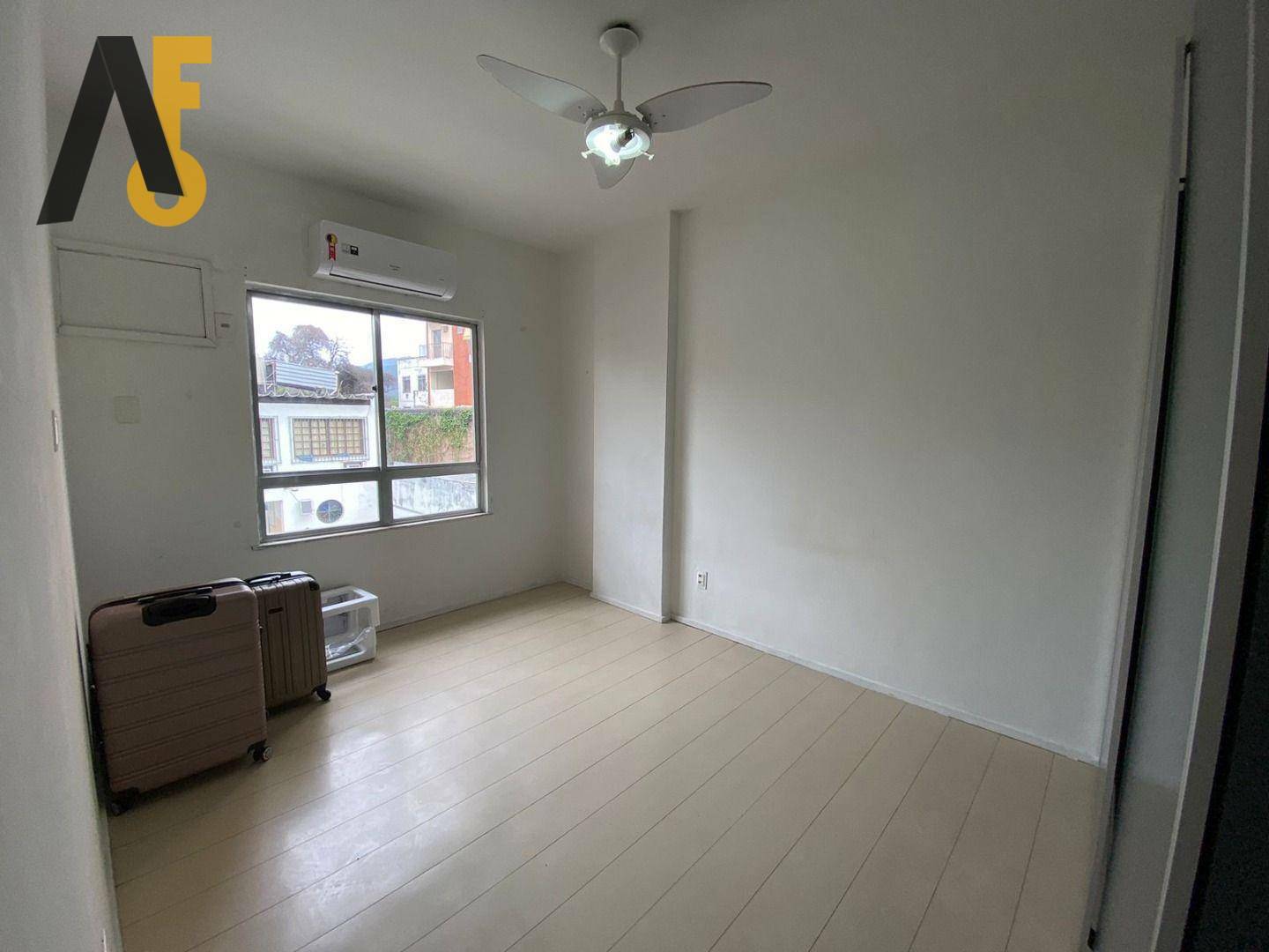 Apartamento à venda com 2 quartos, 87m² - Foto 5