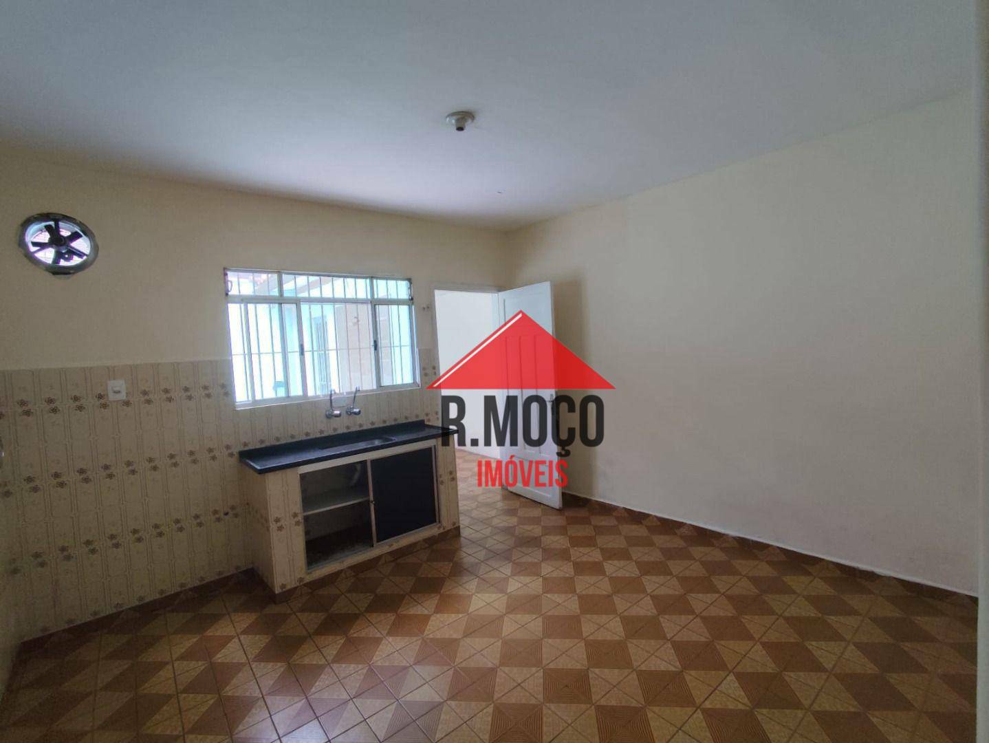 Casa à venda com 2 quartos, 100m² - Foto 11