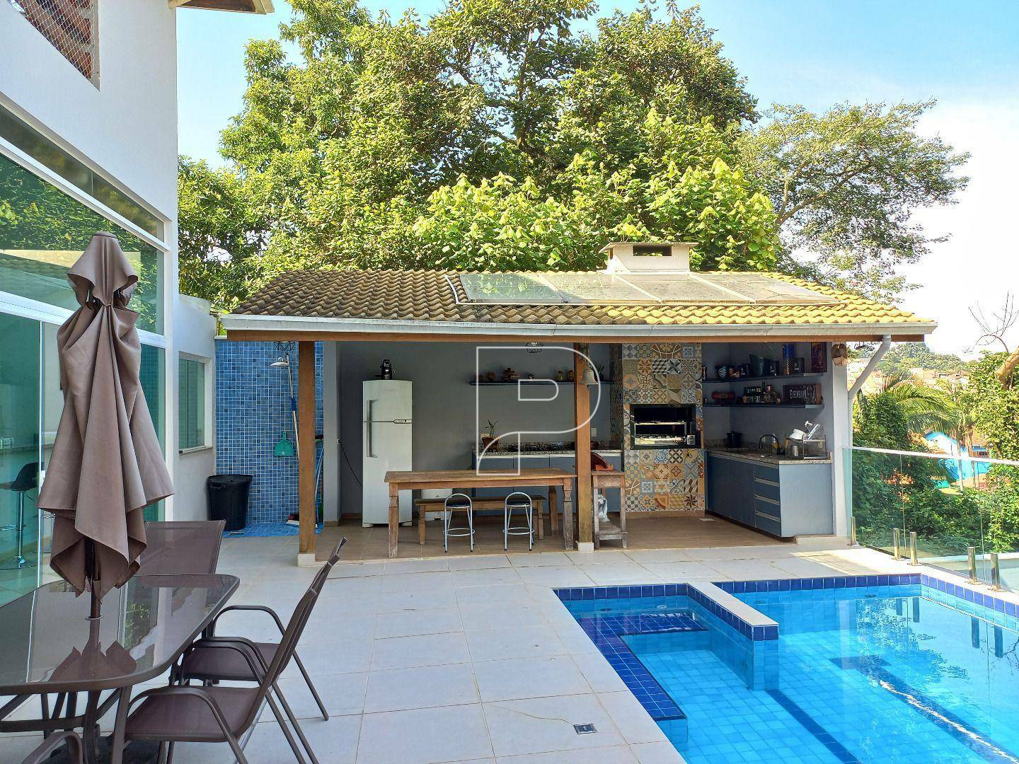Casa de Condomínio à venda com 4 quartos, 380m² - Foto 18