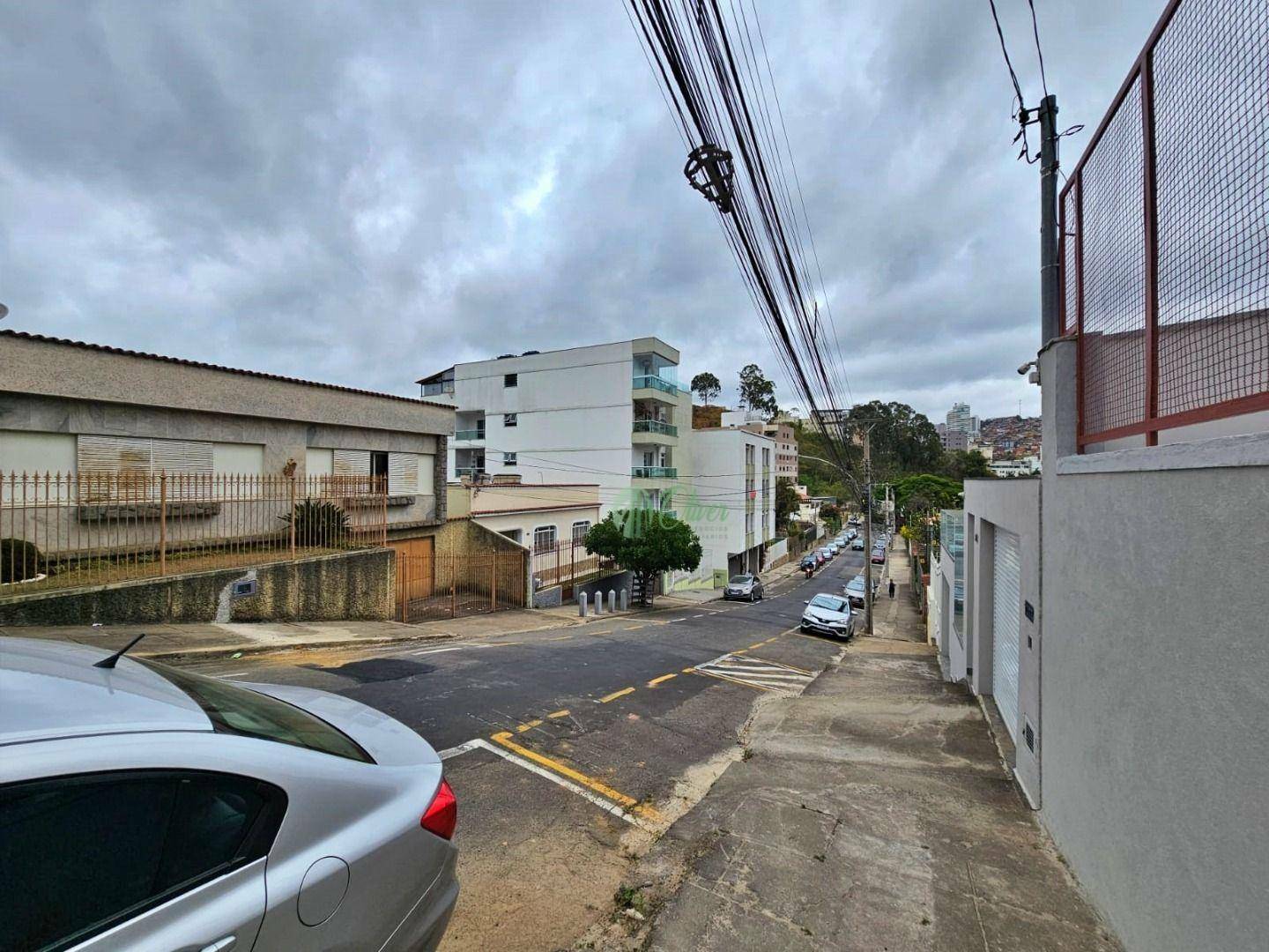 Apartamento à venda com 3 quartos, 90m² - Foto 2