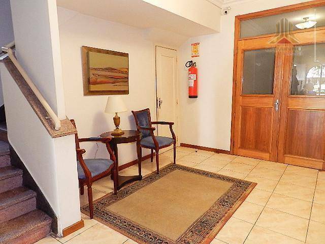 Apartamento à venda com 3 quartos, 108m² - Foto 2