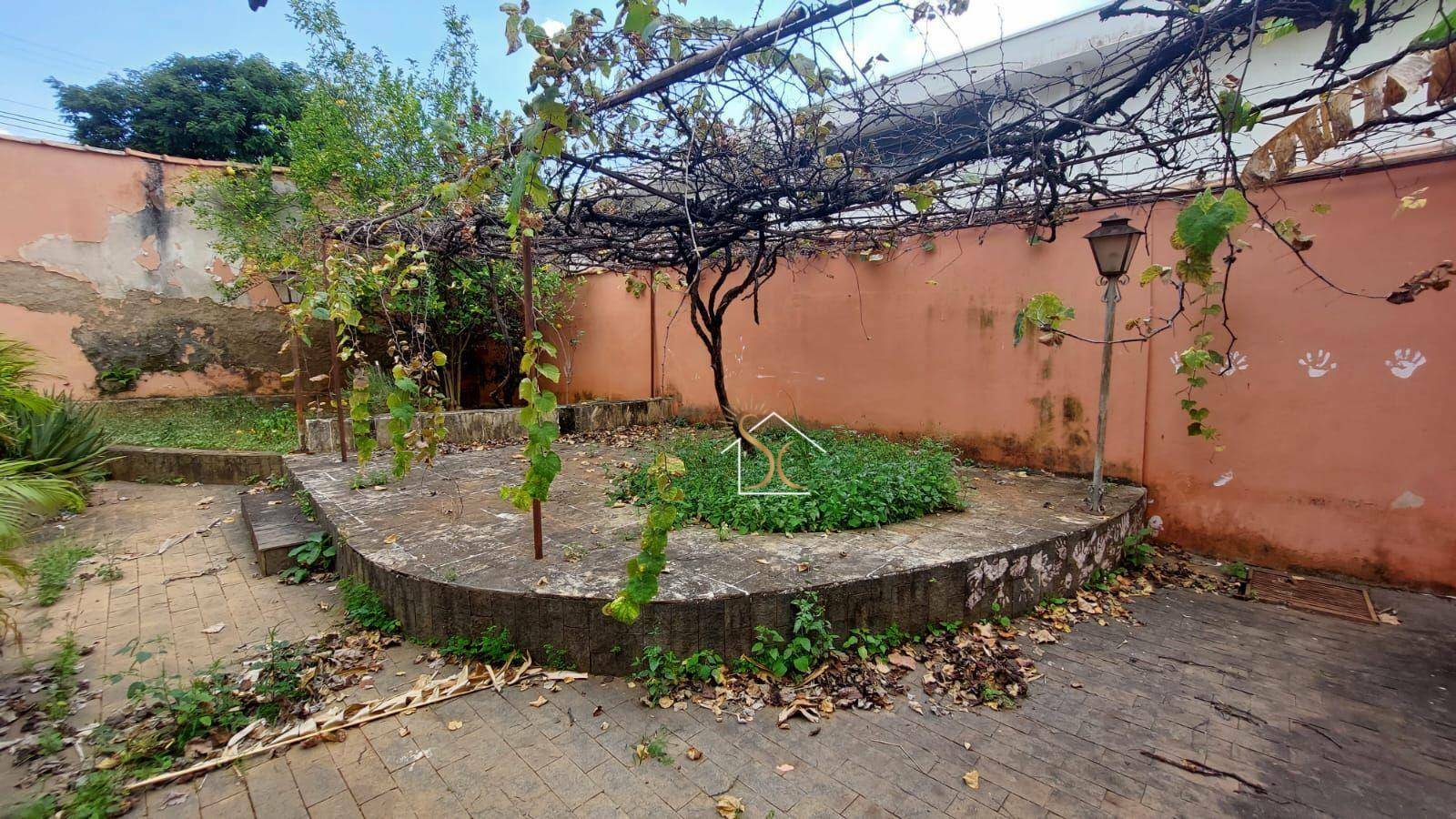 Casa à venda e aluguel com 3 quartos, 247m² - Foto 12