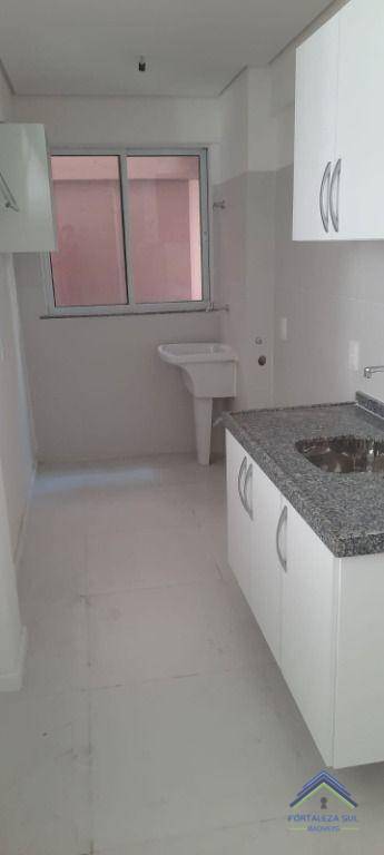 Apartamento à venda com 2 quartos, 52m² - Foto 15