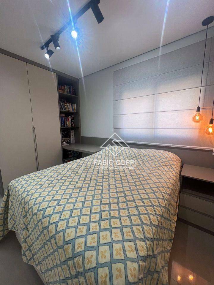 Apartamento à venda com 3 quartos, 159m² - Foto 7