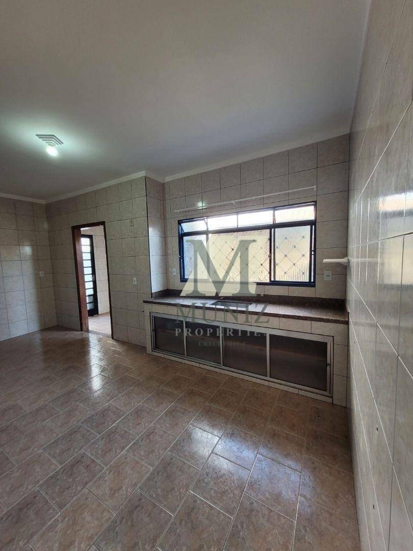 Casa à venda com 3 quartos, 103m² - Foto 4