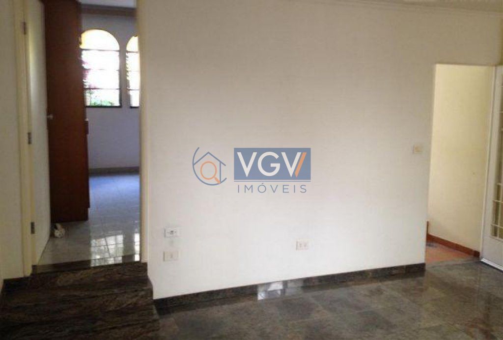 Casa à venda com 2 quartos, 90m² - Foto 2