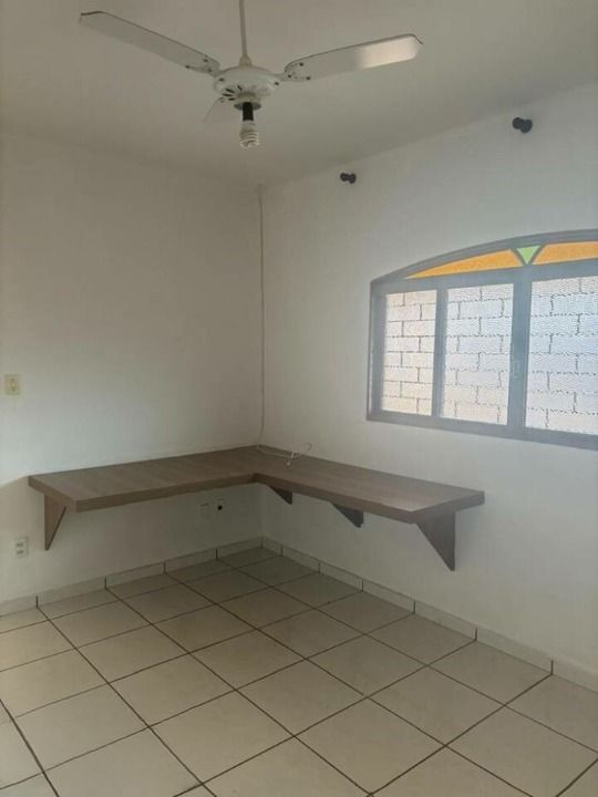 Casa para alugar com 3 quartos, 150m² - Foto 4