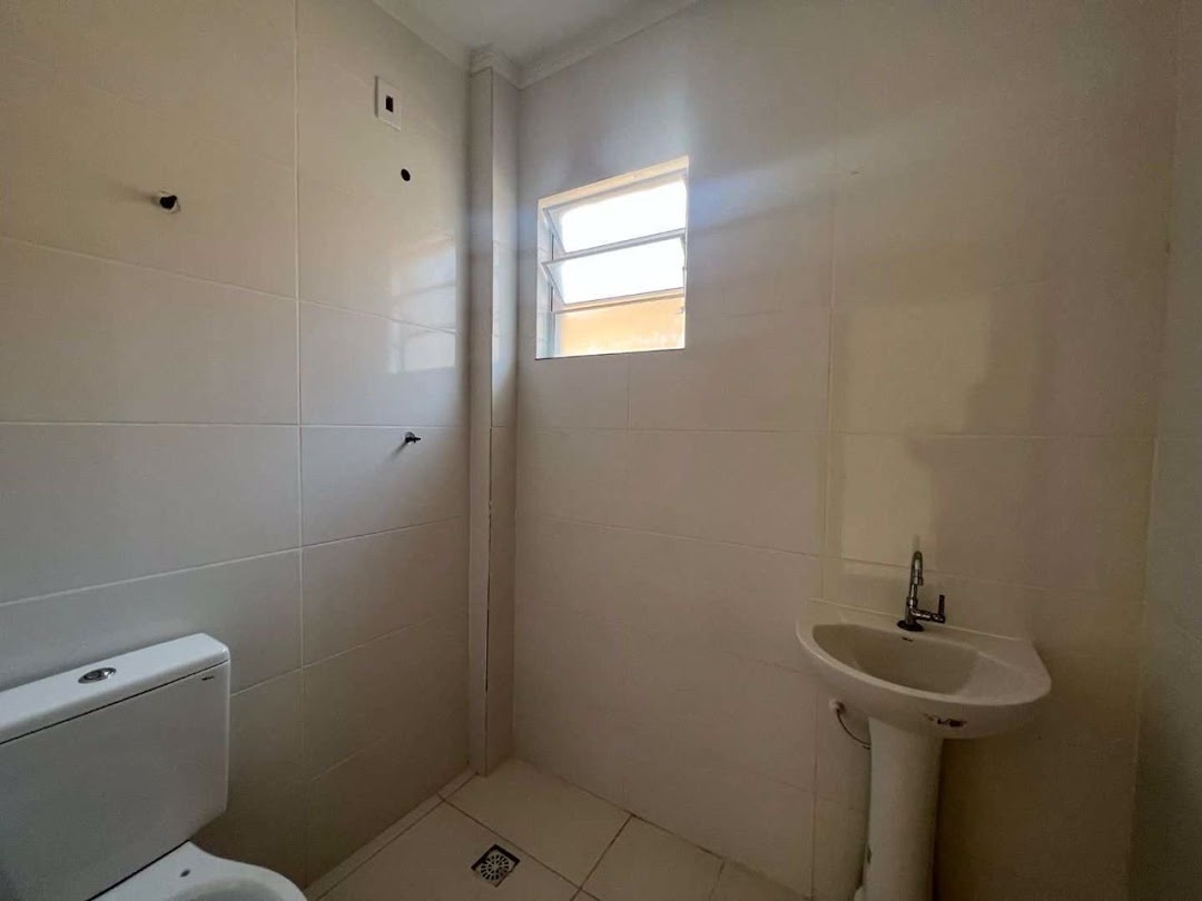 Casa à venda com 2 quartos, 70m² - Foto 16