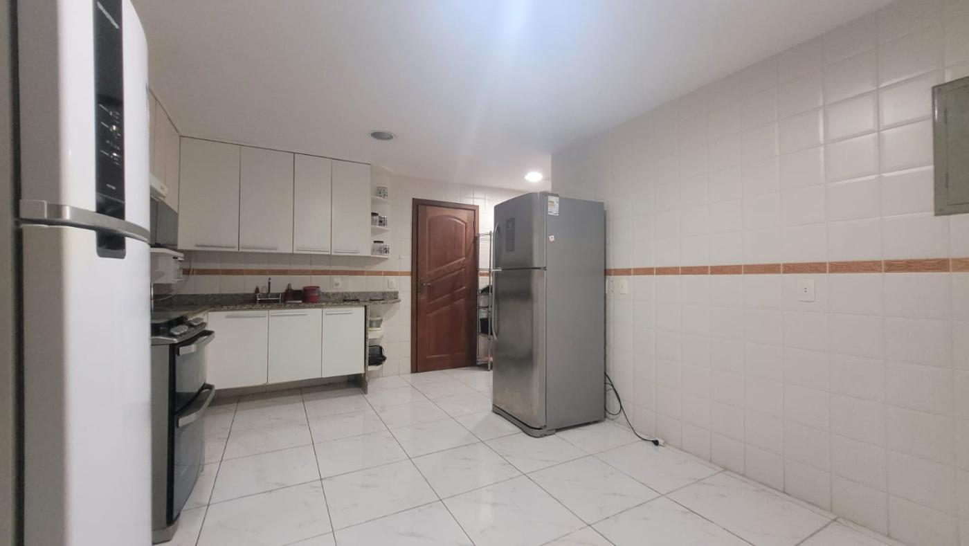 Apartamento à venda com 4 quartos, 196m² - Foto 30