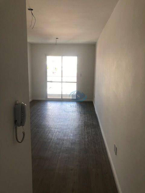 Apartamento à venda com 2 quartos, 63m² - Foto 2