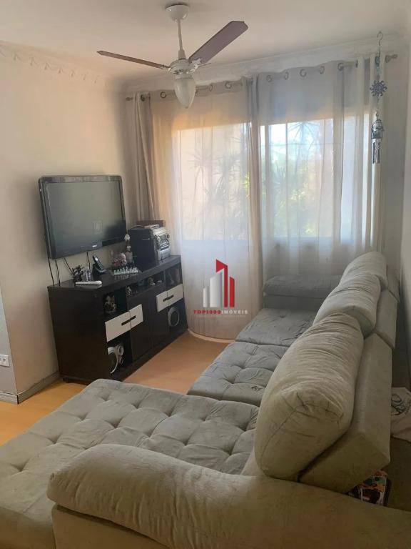 Apartamento à venda com 2 quartos, 60m² - Foto 3