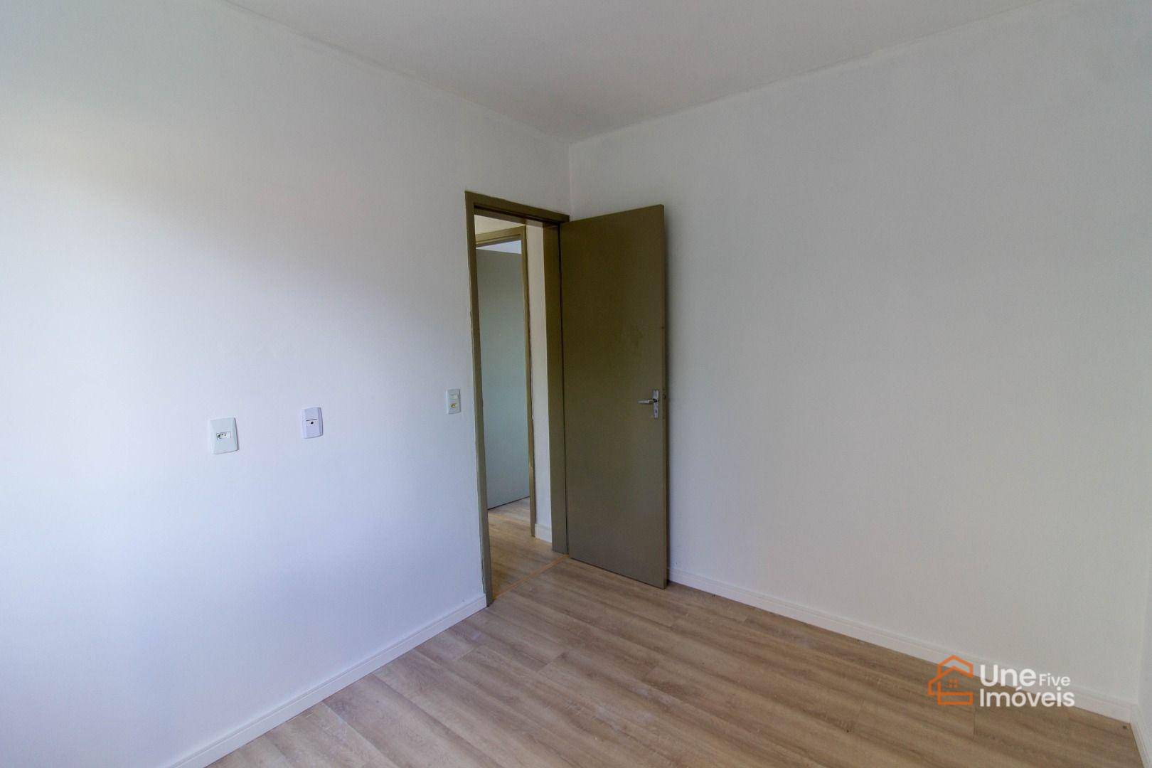 Apartamento à venda com 2 quartos, 44m² - Foto 11