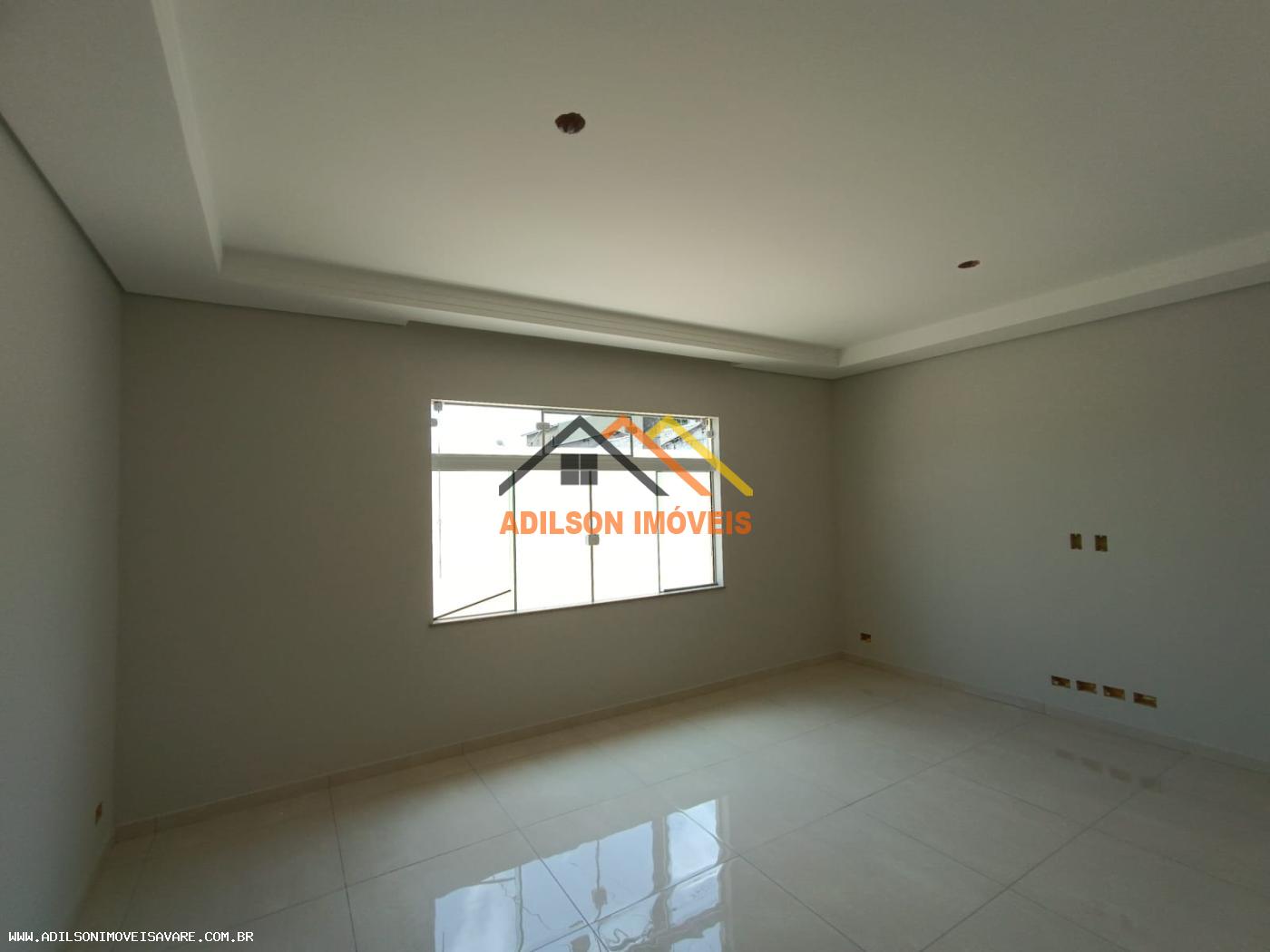 Casa à venda com 3 quartos, 300m² - Foto 4