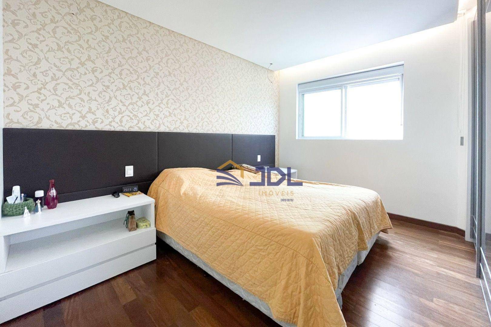 Apartamento à venda com 3 quartos, 217m² - Foto 23