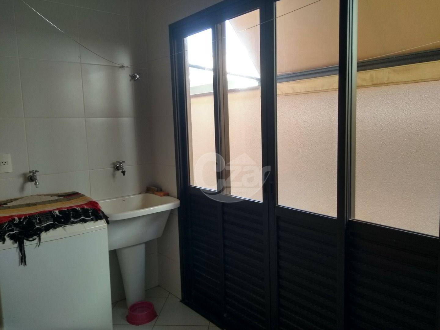 Casa à venda com 3 quartos, 208m² - Foto 15