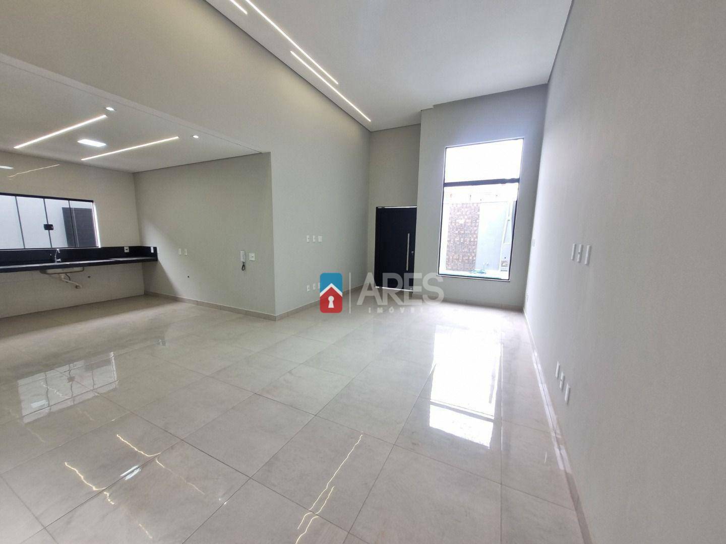 Casa à venda com 3 quartos, 168m² - Foto 4