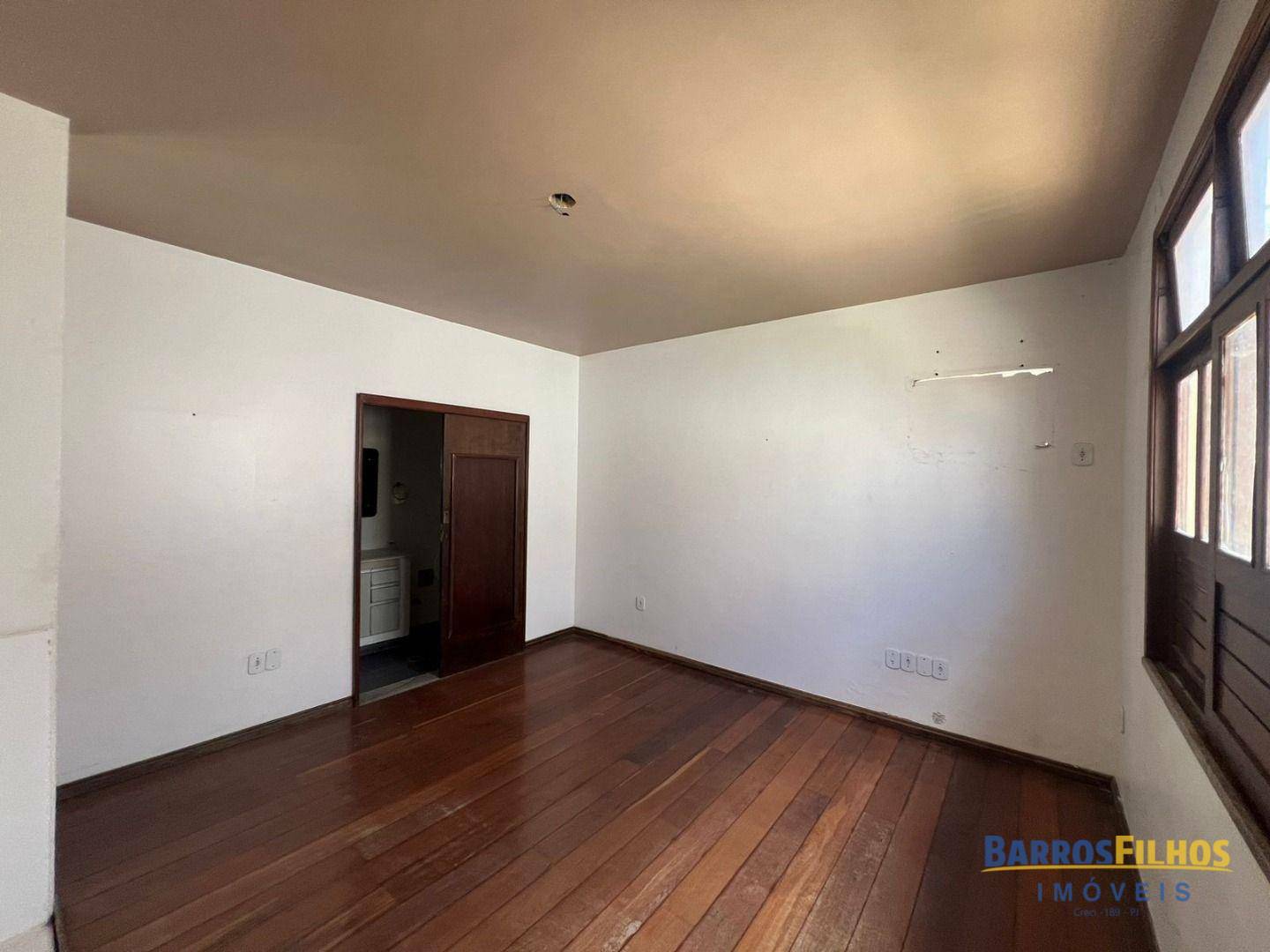 Casa à venda com 4 quartos, 475M2 - Foto 6