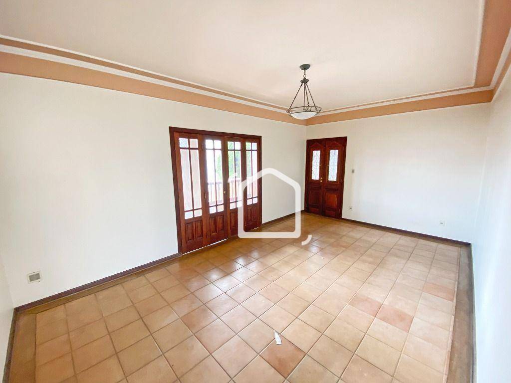 Casa à venda com 3 quartos, 258m² - Foto 17