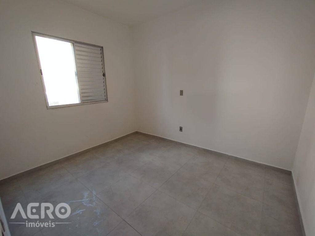 Apartamento para alugar com 2 quartos, 40m² - Foto 8