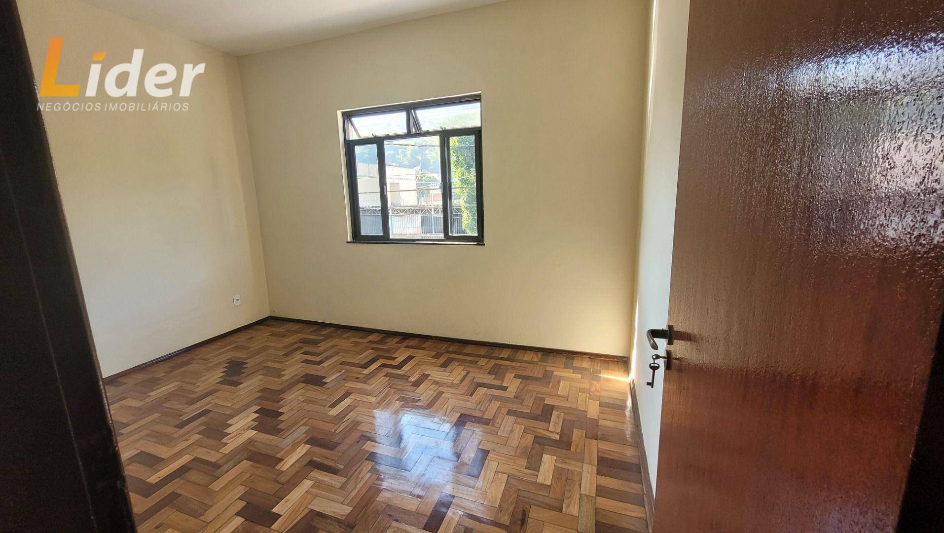 Casa à venda com 2 quartos, 105m² - Foto 4