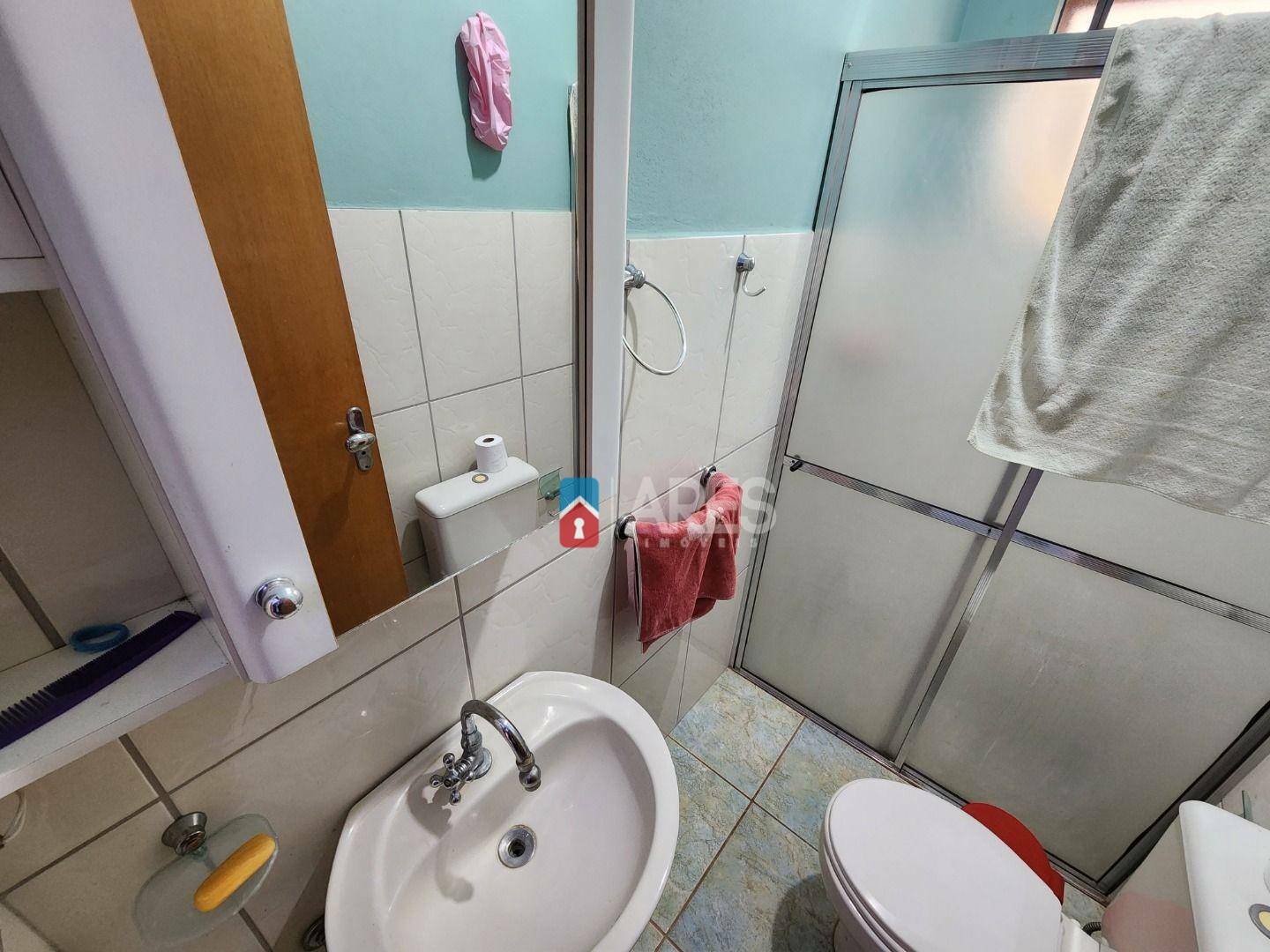 Chácara à venda com 2 quartos, 200m² - Foto 2