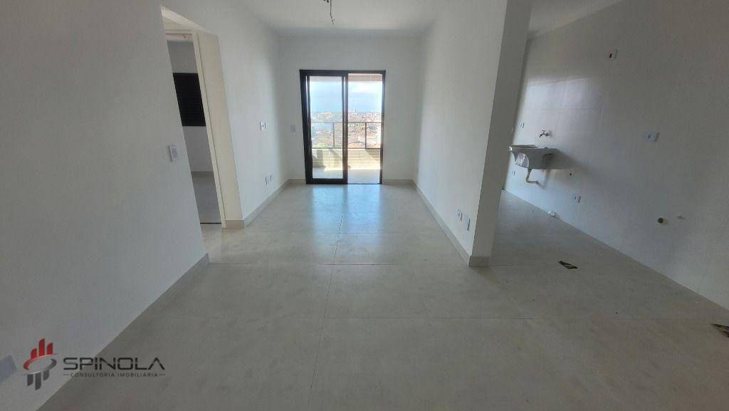 Apartamento à venda com 2 quartos, 69m² - Foto 1