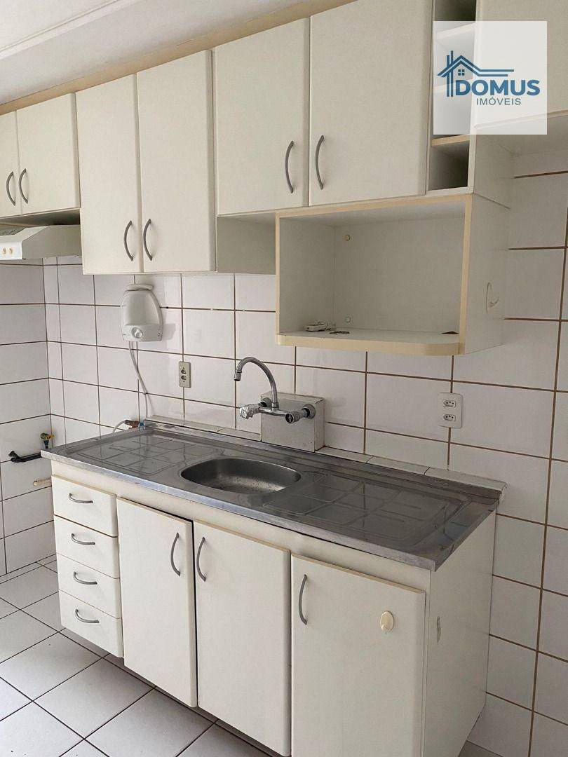 Apartamento para alugar com 2 quartos, 68m² - Foto 4