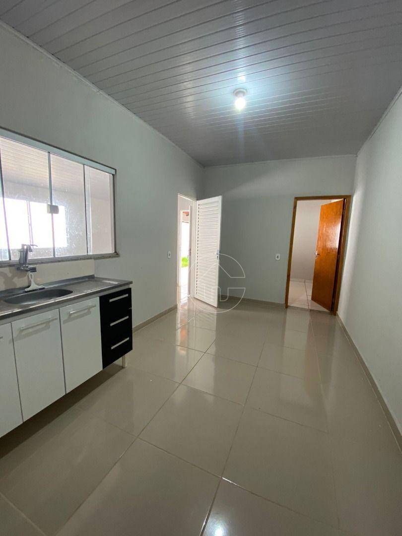 Casa para alugar com 2 quartos, 80m² - Foto 4