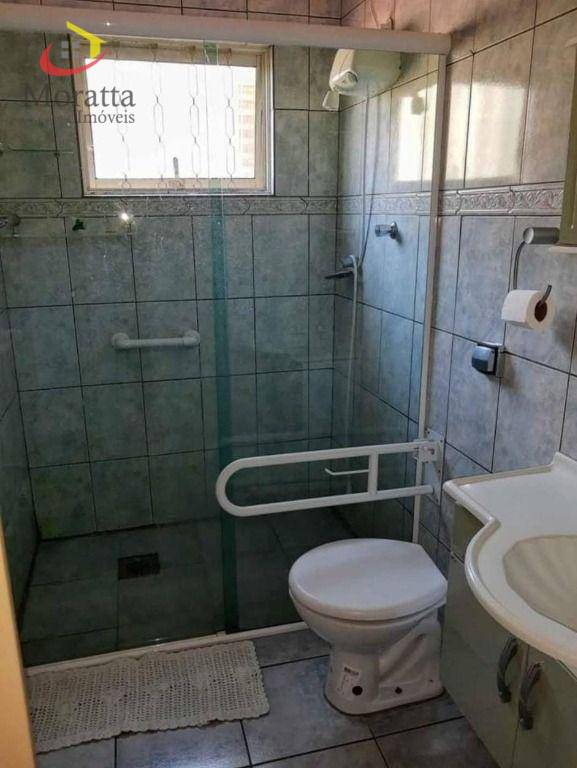 Casa à venda com 4 quartos, 241m² - Foto 2