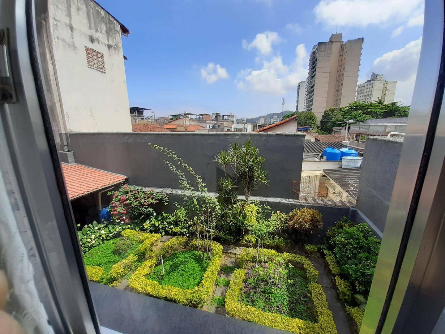 Casa à venda com 3 quartos, 300m² - Foto 21