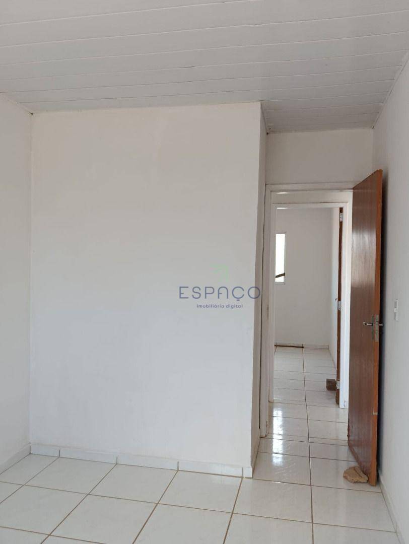 Casa à venda com 2 quartos, 60m² - Foto 13