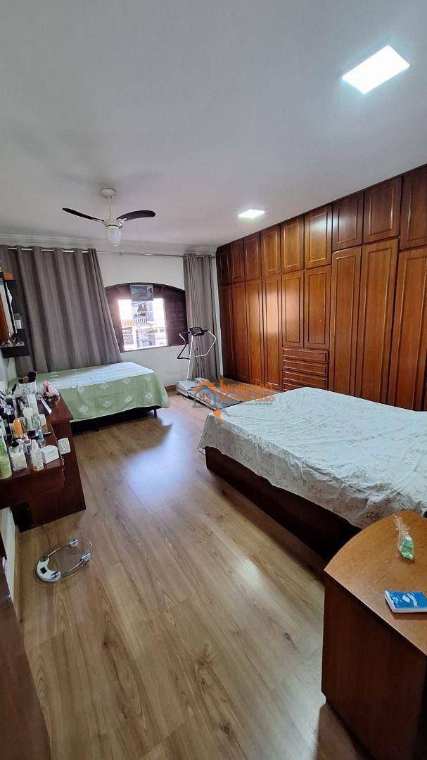 Sobrado à venda com 4 quartos, 255m² - Foto 9