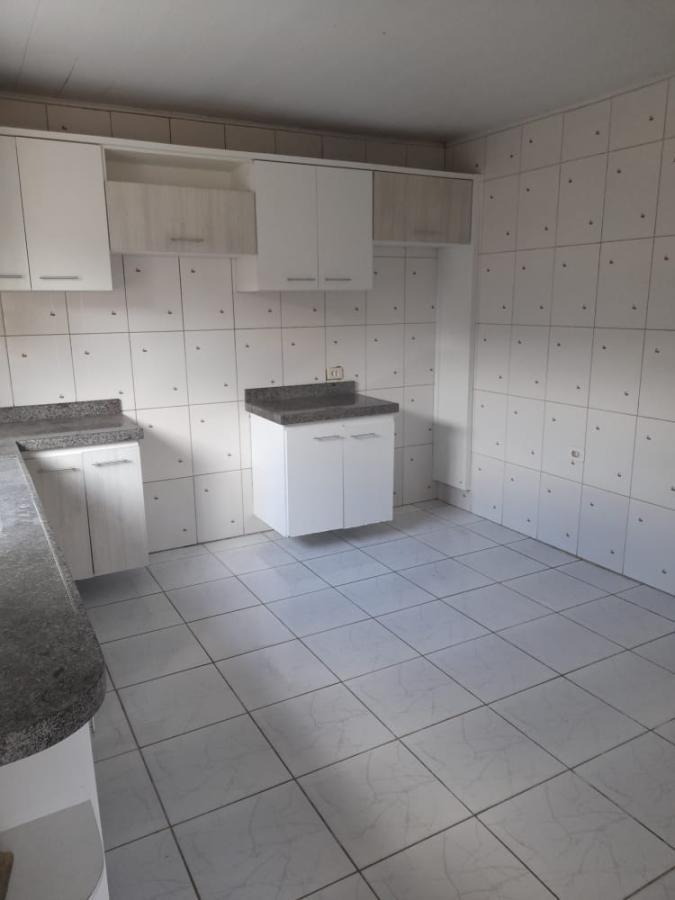 Casa à venda com 3 quartos, 200m² - Foto 16