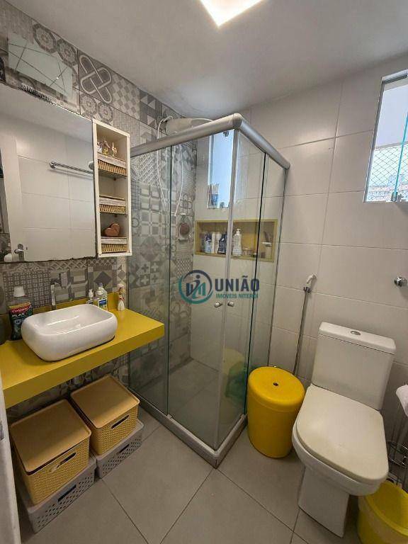 Apartamento à venda com 2 quartos, 75m² - Foto 24