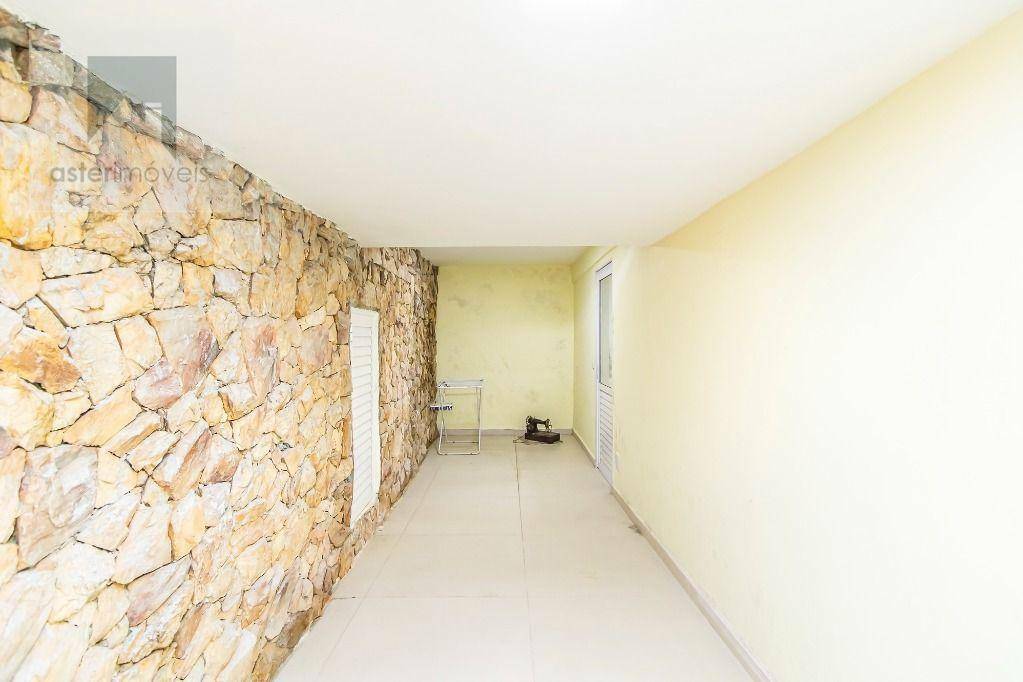 Casa para alugar com 4 quartos, 285m² - Foto 64