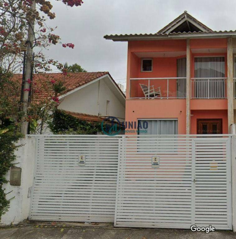 Casa à venda com 4 quartos, 200m² - Foto 1