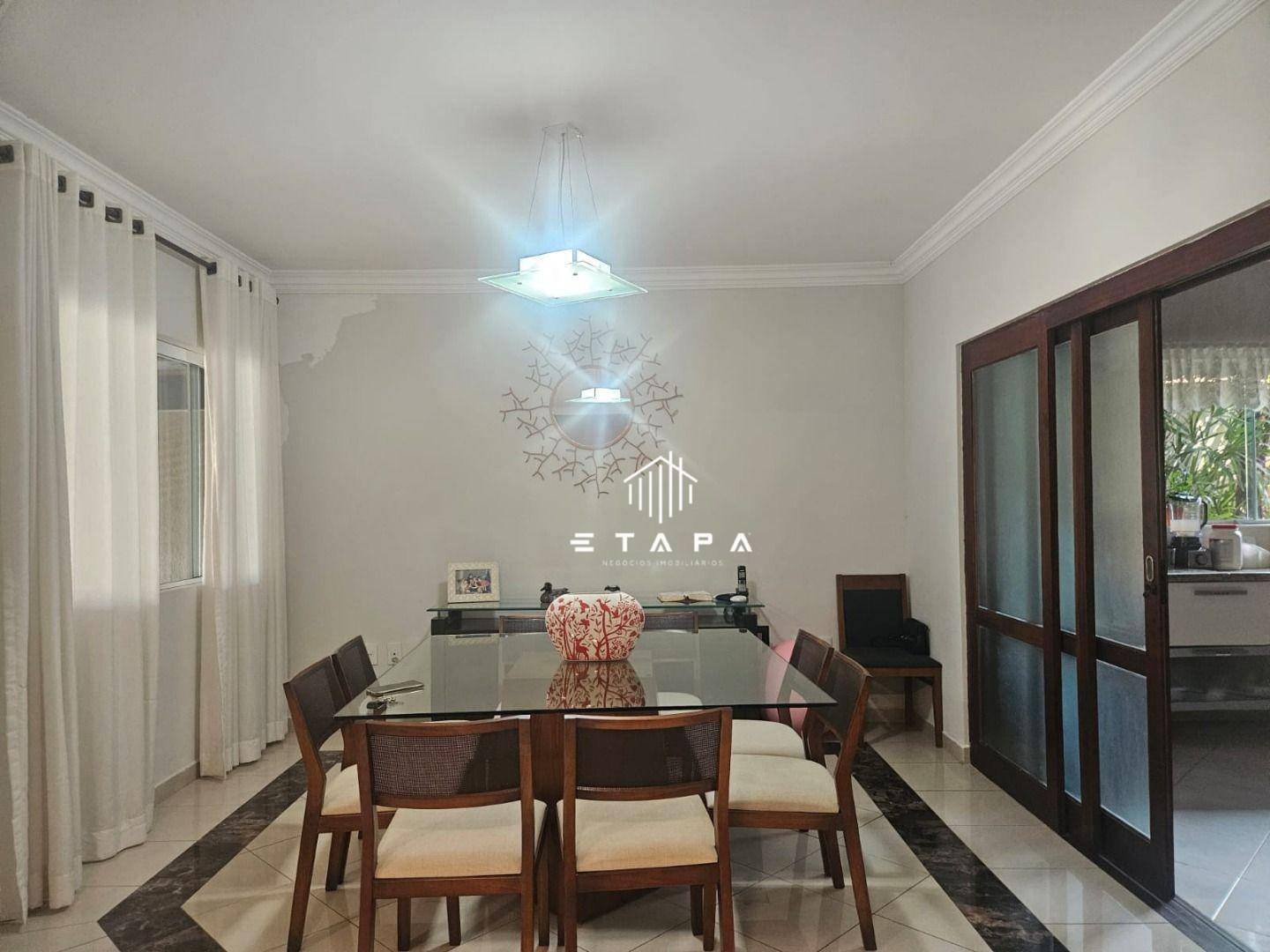 Casa à venda com 4 quartos, 330m² - Foto 8
