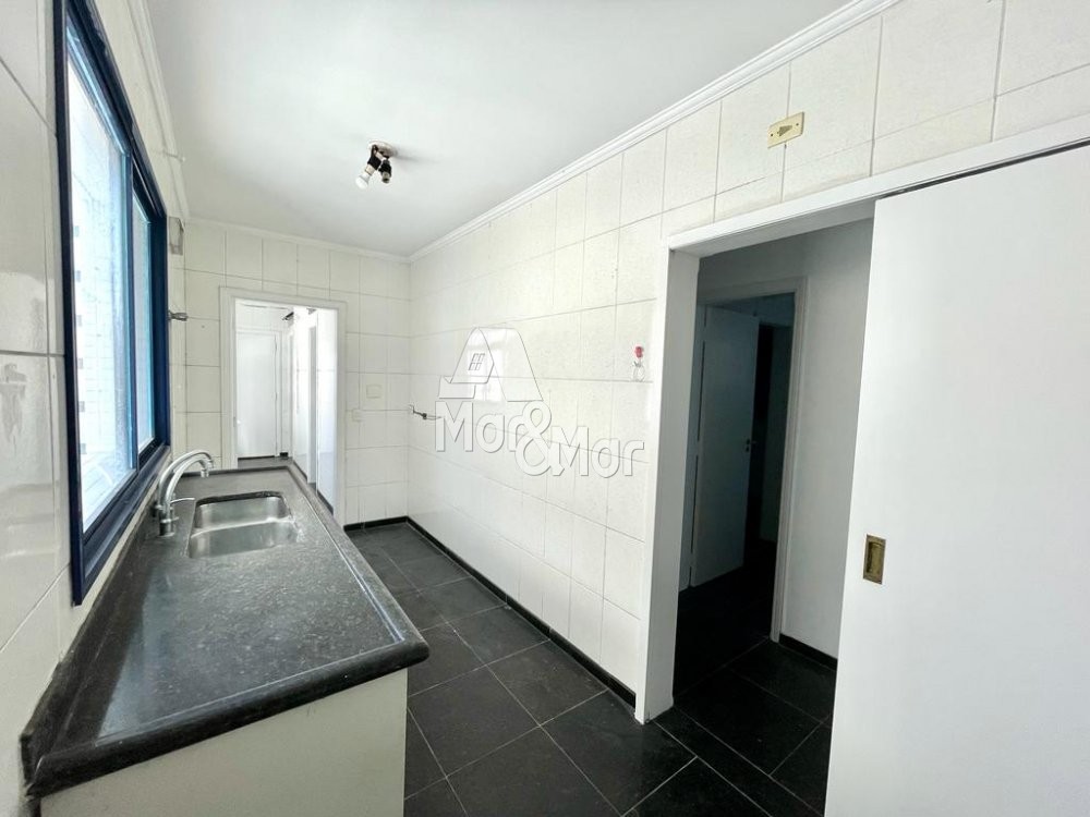 Apartamento à venda com 3 quartos, 137m² - Foto 18