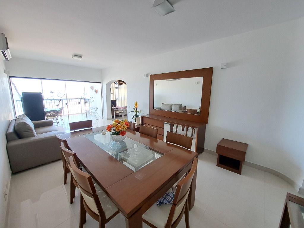 Apartamento à venda com 4 quartos, 200m² - Foto 2