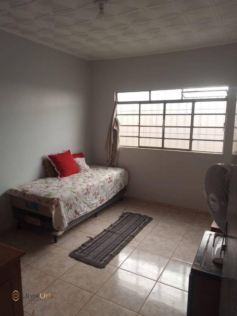 Casa, 7 quartos, 285 m² - Foto 3