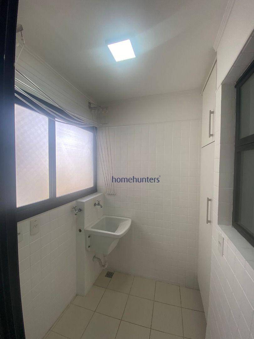 Apartamento para alugar com 2 quartos, 62m² - Foto 17