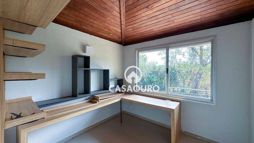 Casa de Condomínio à venda com 5 quartos, 325m² - Foto 17