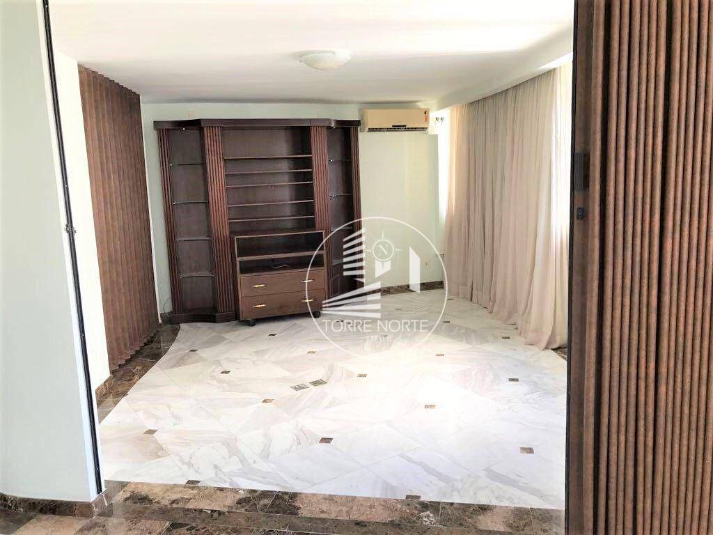 Apartamento à venda com 3 quartos, 188m² - Foto 4