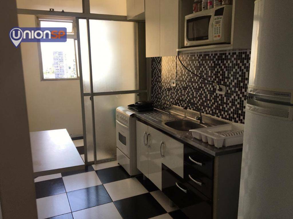 Apartamento à venda com 2 quartos, 75m² - Foto 2