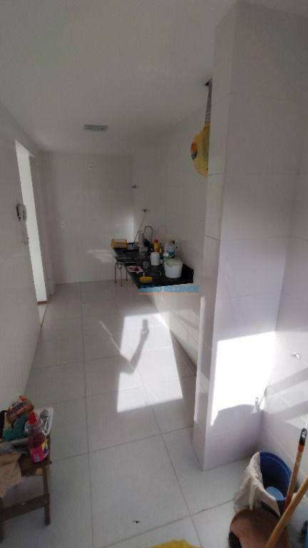 Apartamento à venda com 2 quartos, 70m² - Foto 19
