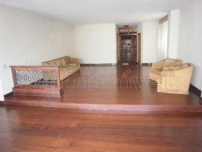 Apartamento à venda com 3 quartos, 271m² - Foto 1