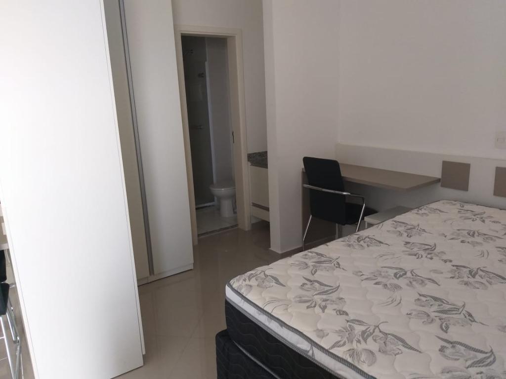 Apartamento para alugar com 1 quarto, 42m² - Foto 11