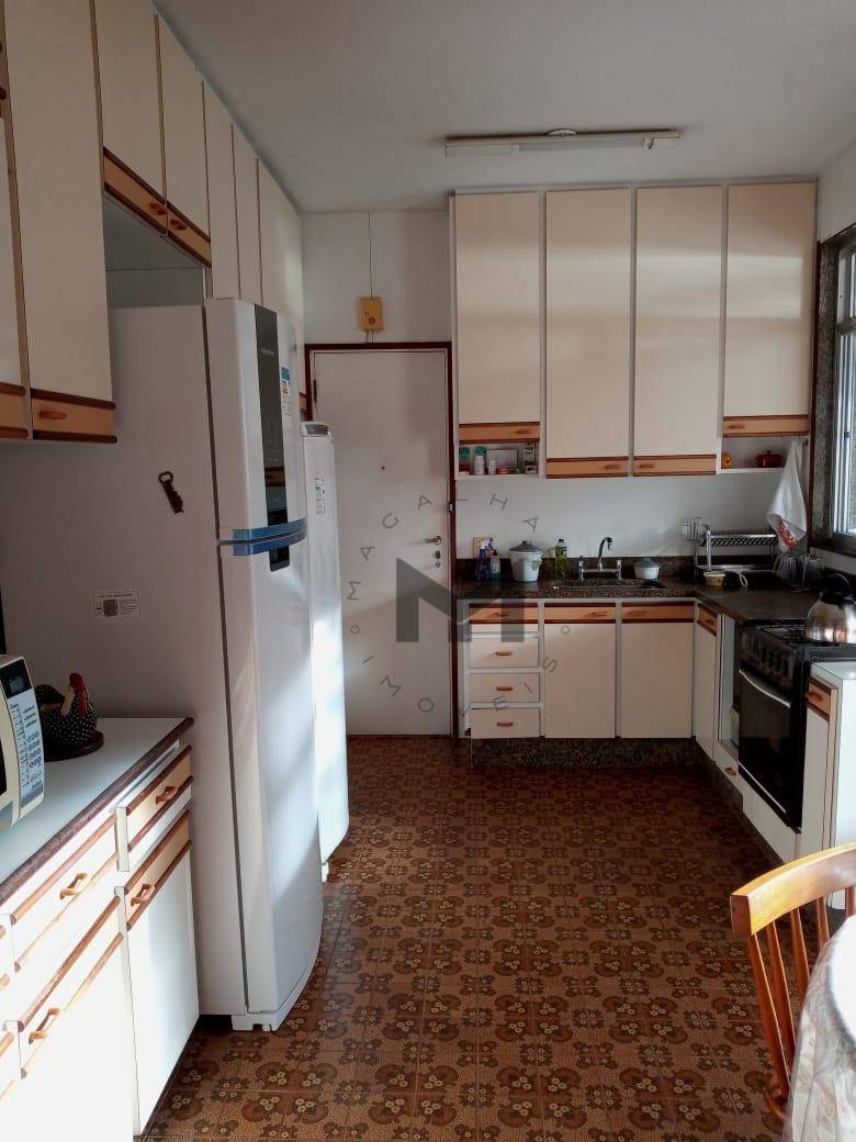 Apartamento à venda com 3 quartos, 220m² - Foto 5