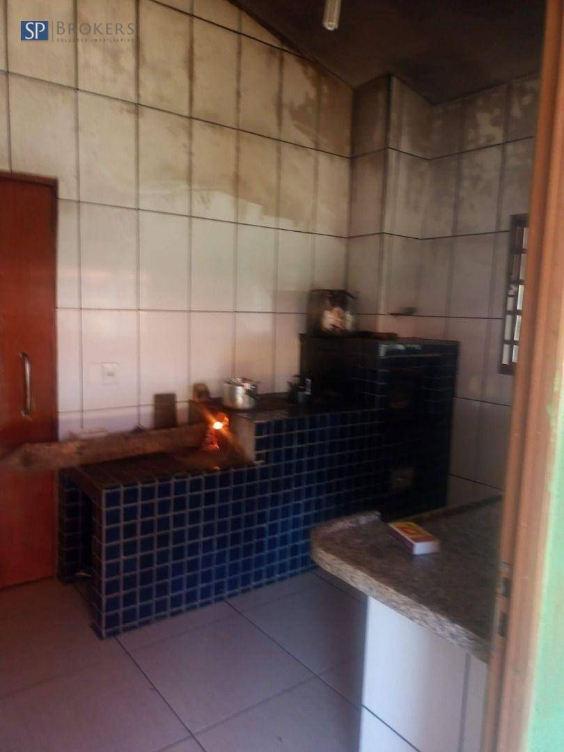 Chácara à venda com 4 quartos, 300m² - Foto 9