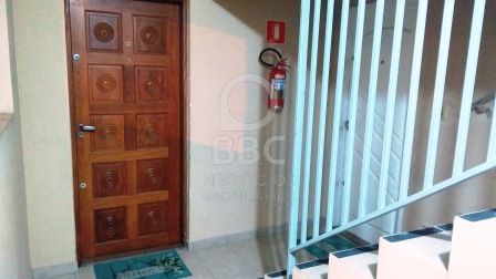 Apartamento à venda com 3 quartos, 111m² - Foto 2